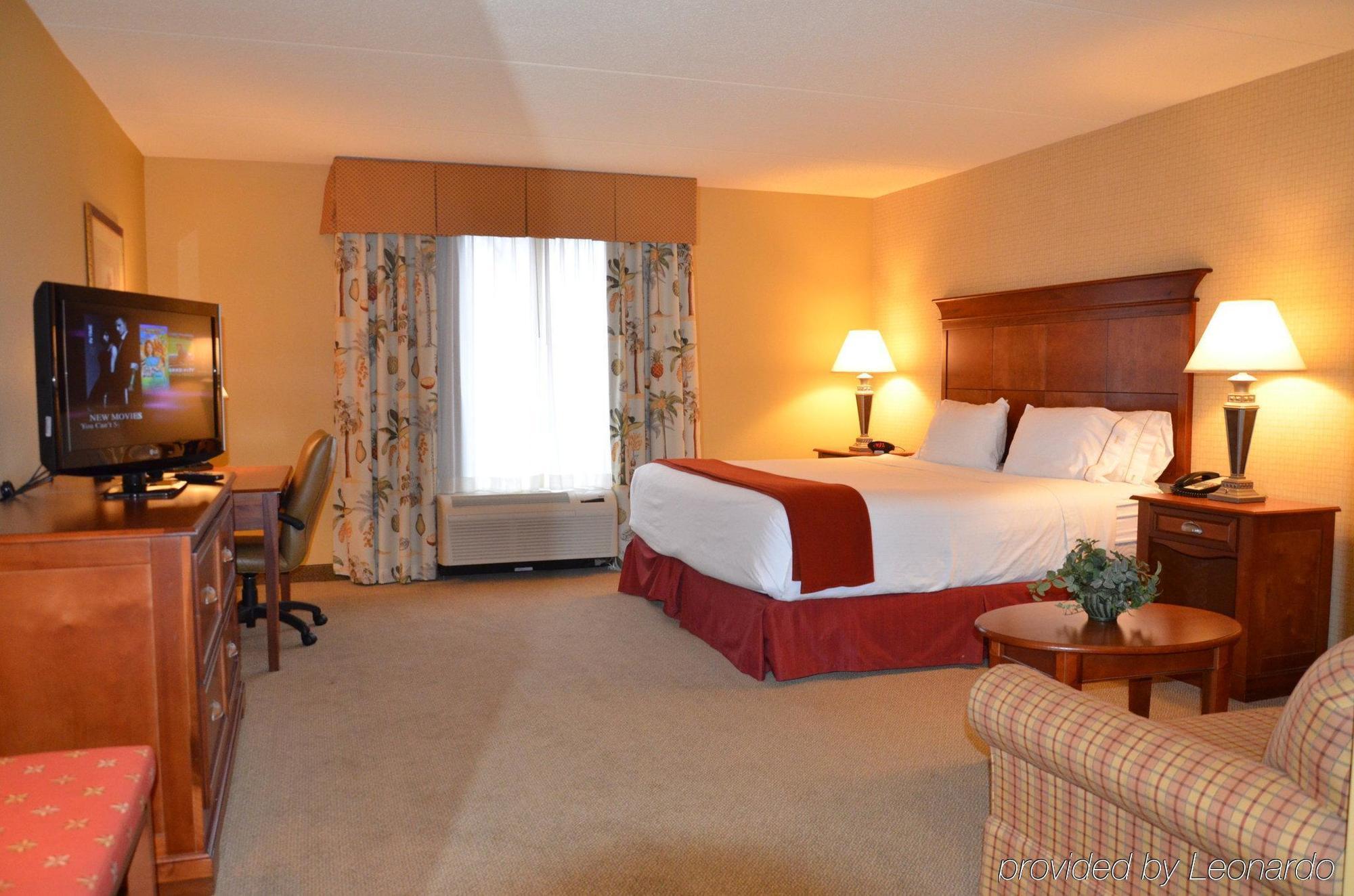 Holiday Inn Express & Suites Bloomington By Ihg Pokoj fotografie