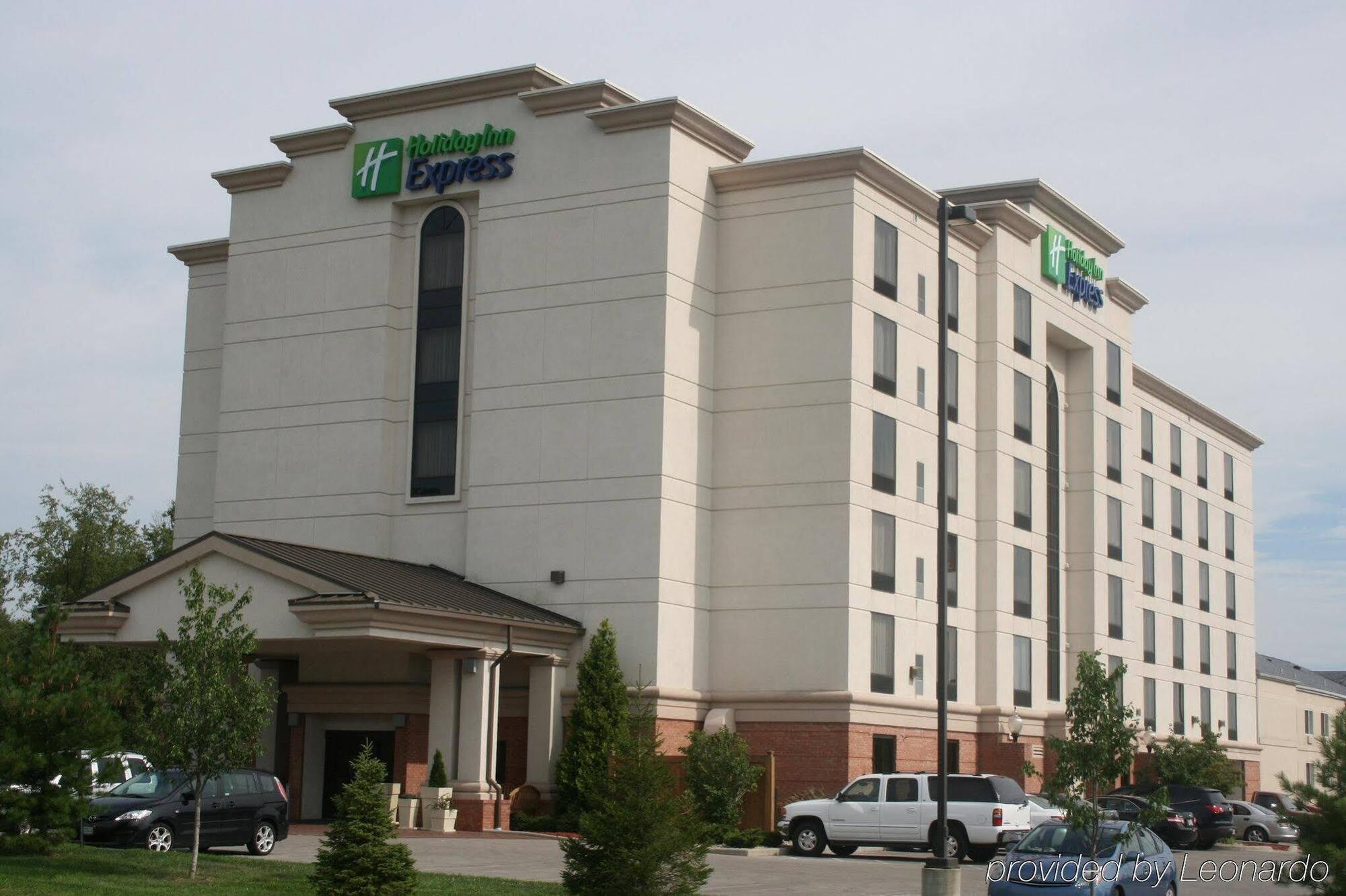 Holiday Inn Express & Suites Bloomington By Ihg Exteriér fotografie